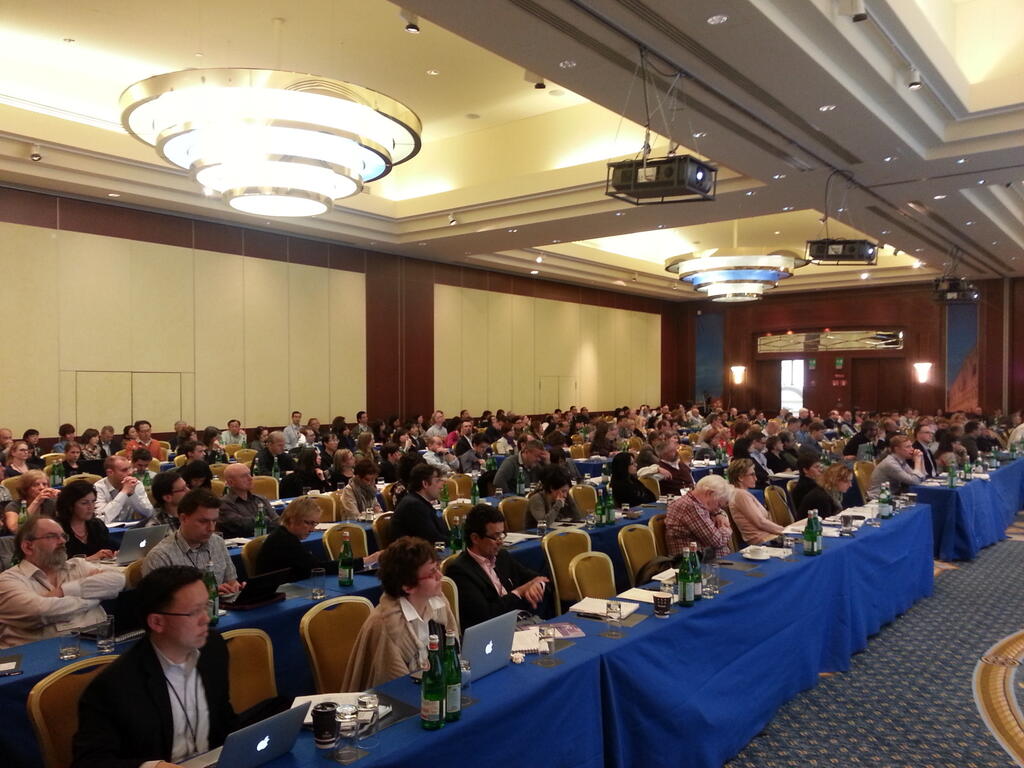 Près de 300 chercheurs assistent à la conférence cette année, la plus large participation jamais dénombrée lors d'une Conférence Thérapeutique.