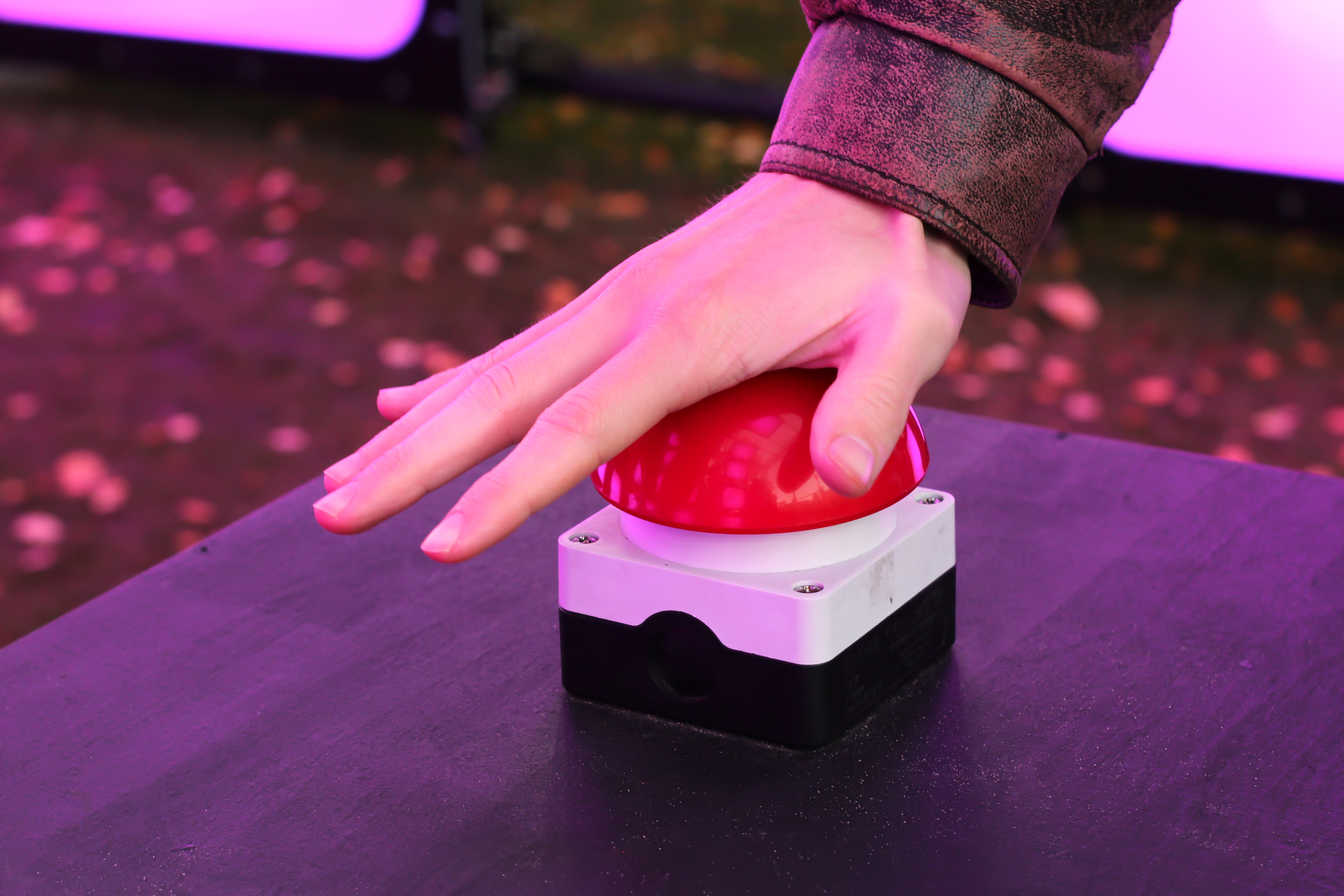 Une avancée majeure de RIDE est que la machinerie CRISPR est détruite par la cellule après que le gène soit édité, réduisant espérons-le les chances d'effets hors cible et toute conséquence non voulue d'avoir les molécules qui traînent. 